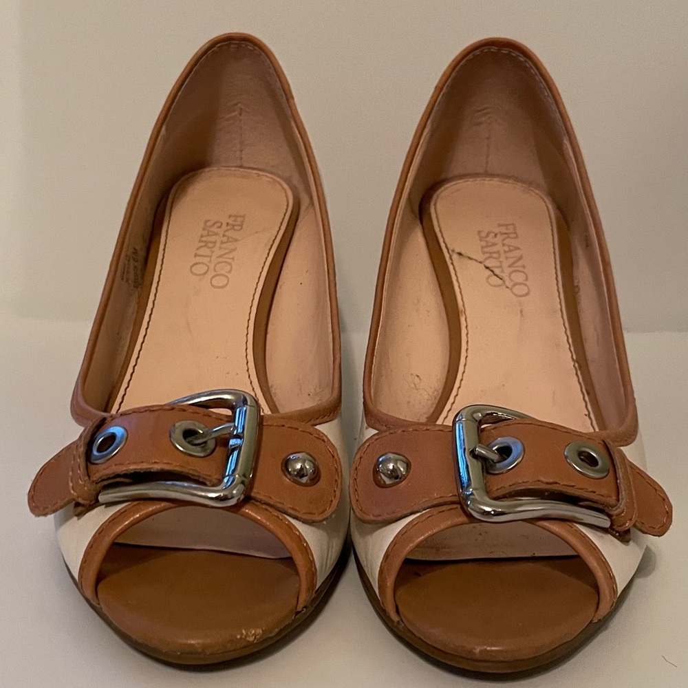 Classic Franco Sarto color block heel